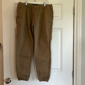 NWT Abercrombie & Finch Khaki joggers /pants, Size Large